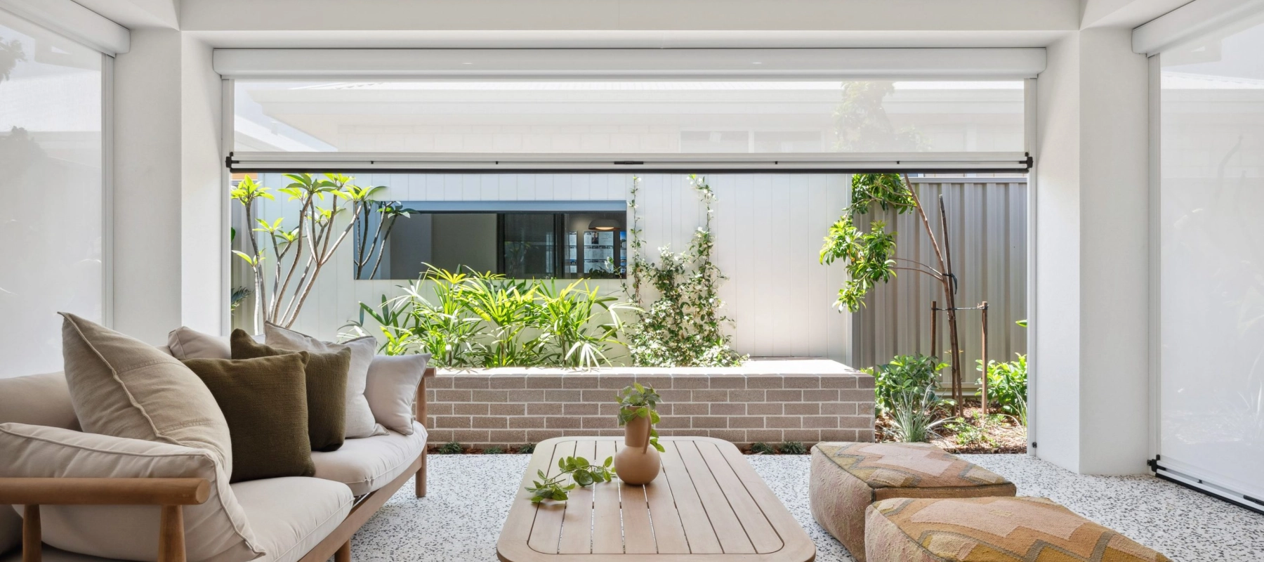 5 Reasons Ziptrak Blinds Suit Perth Climate